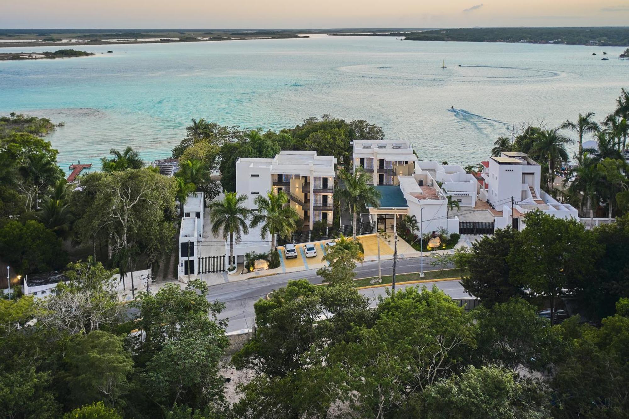 Cristalino Lagoon Front Hotel, Restaurant & Spa Bacalar Exterior photo